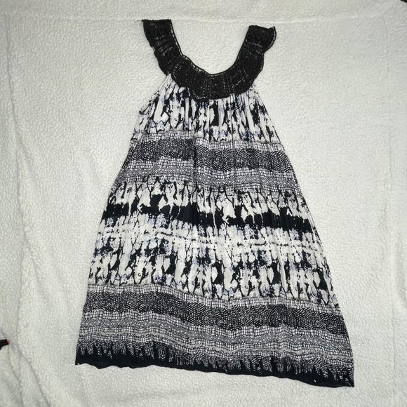 Women’s XL “Shoreline” Black/White Sleeveless Top - Picture 2 of 8